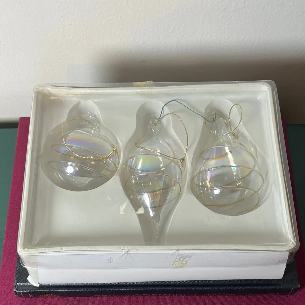 Vintage Hand Blown Iridescent Clear Glass Gold Spiral Finial Holiday Ornaments‎